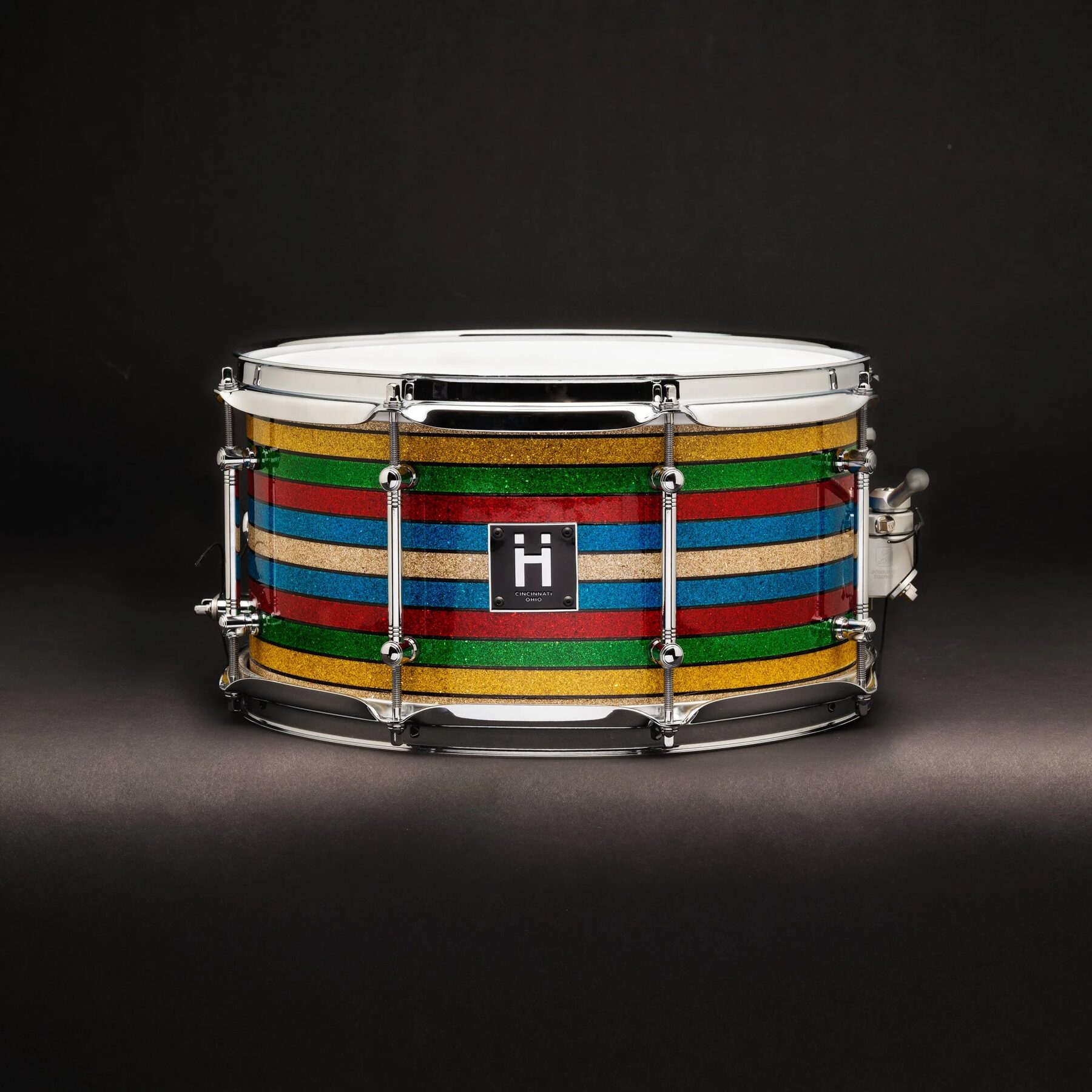 Multicolor sparkle-stripe snare finish